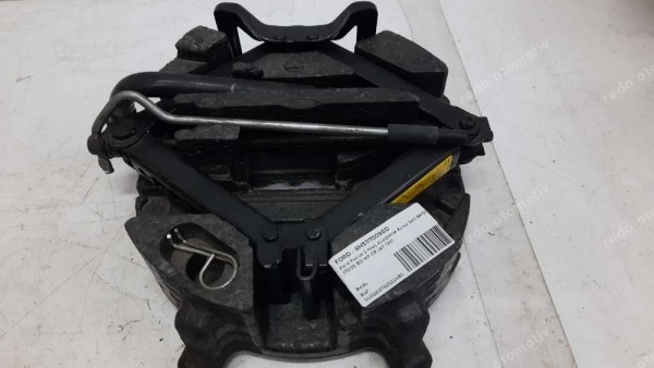 Ford Focus 2 Araç Avadanlık Kriko Seti 6M51-17009 BD HP CP (AF-120)