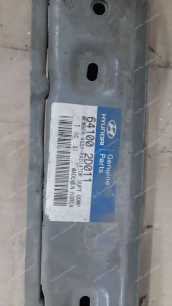 Hyundai Elantra Ön Panel 01/03 64100-2D011 YP (LC-110)