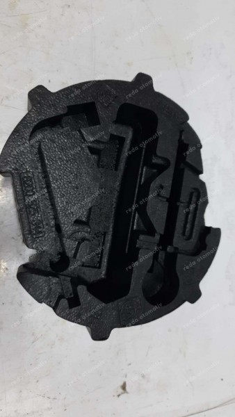 Renault Clio 2 Avadanlık Kriko Yuvası Kapı Köpüğü 8200525344 YP (BG-120)