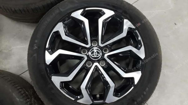 Toyota Yaris 17 İnç Jant Lastik Takımı 17X7JET 50 CP (IG-109)