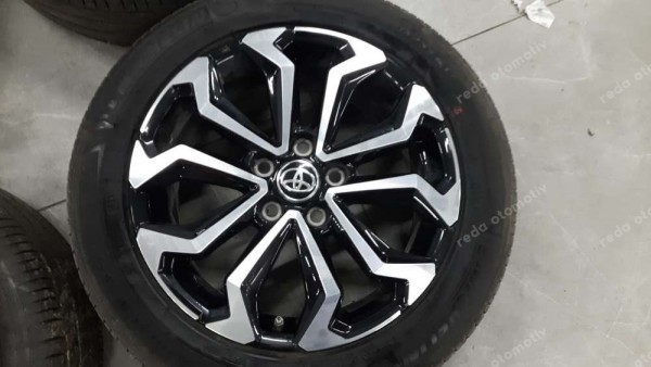 Toyota Yaris 17 İnç Jant Lastik Takımı 17X7JET 50 CP (IG-109)