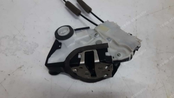 Toyota Yaris Sol Ön Kapı Kilidi CP (EE-125)