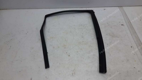 Toyota Yaris Croos Sol Arka Kapı Cam Fitili 68152-K2010 CP (F3)