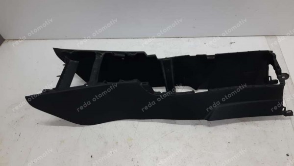 Toyota Yaris Croos Orta Konsol 58910-K0031 CP (KB-110)