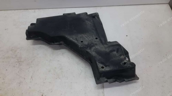 Toyota Yaris Hybrid Arka Alt Koruma Trim 57628-K0010 CP (GC-110)