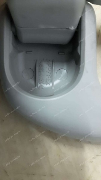 Toyota Yaris Hybrid / Croos Sağ Ön Tutamamağı 74611-H7040 74613-B7060 CP (EA-120)