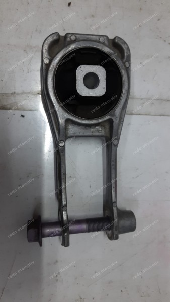 Toyota Yaris Croos Motor Takozu Kulağı CP (AA-121)