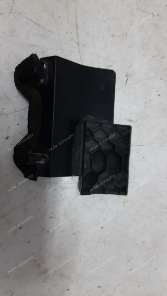 Toyota Yaris Croos Ön Sol Hava Yönlendirme Plastiği 16695-K0020 CP (EA-110)