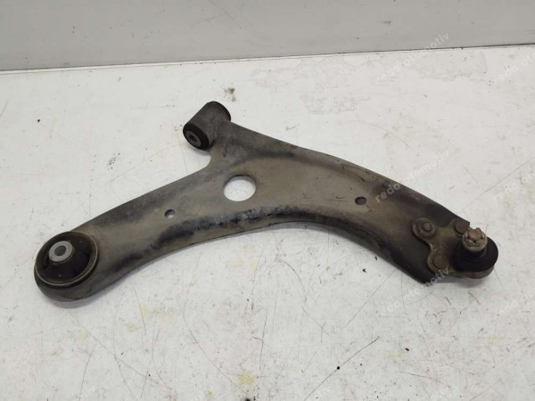 Toyota Yaris Hybrit Croos Sağ Ön Salıncak 48068-K0020 48605-K0020 SP (AE110)