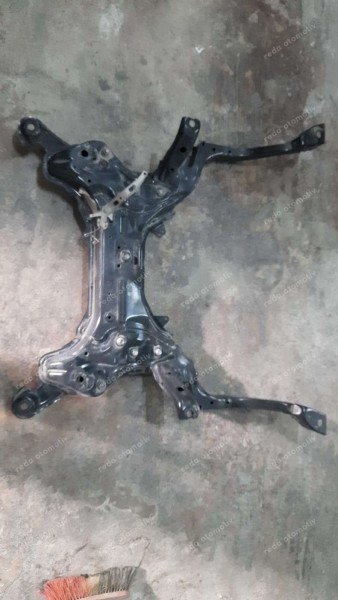 Toyota Yaris Croos Ön Travers 51201-0D270 CP (AF-109)