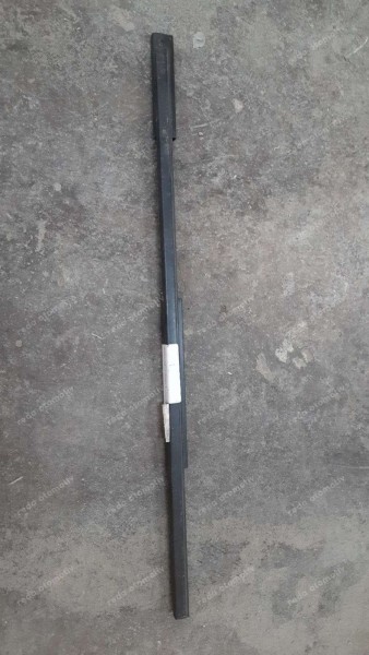 Hyundai H-100 Sağ Ön Kapı Cam Kızağı 82423-43001 YP (