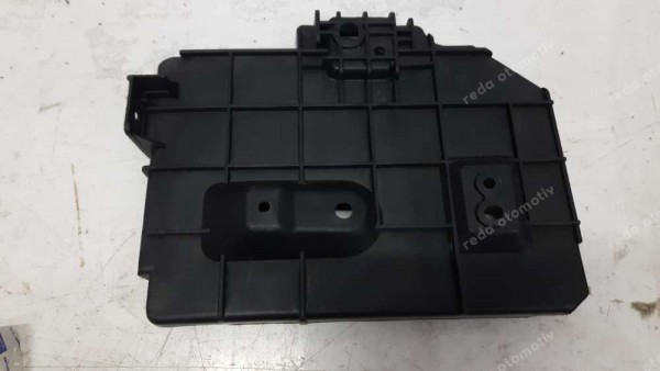 Hyundai Elantra Akü Alt Tablası 37150-2D100 YP (