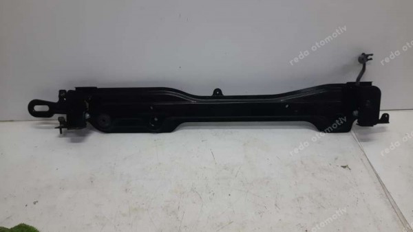 Renault Megane 4 Radyatör Alt Travers 625305694R CP (AD-110)