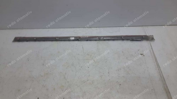 Hyundai Sonata Sağ Ön Kapı Çıtası 87712-3K500 YP (