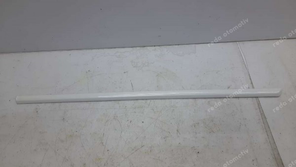 Hyundai Sonata Sağ Ön Kapı Çıtası 87712-3K500 YP (