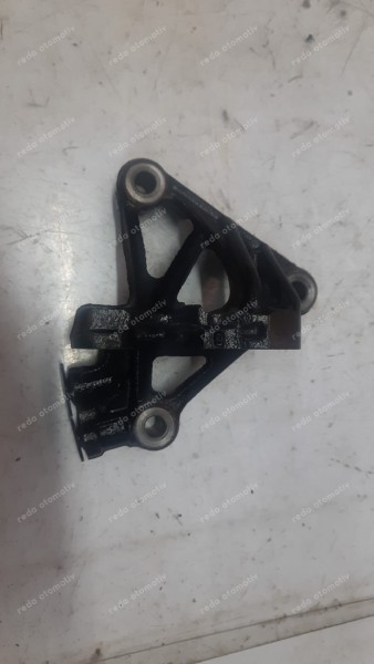 Toyota Yaris Croos Motor Braketi Sağ 12315-15100 CP (AA-121)