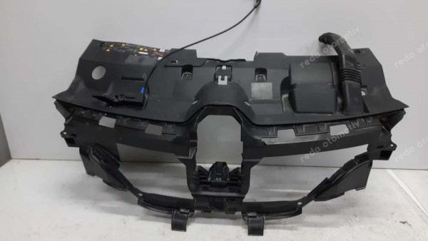 Renault Megane 4 Ön Panjur İç Takviyesi 620361757R CP (GC-130)