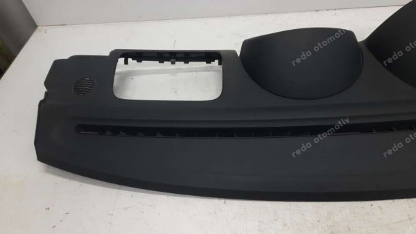 Renault Clio 2 Torpido Göğüs Üst Parça Orjinal Sıfır 8200133960 YP (AA-130)