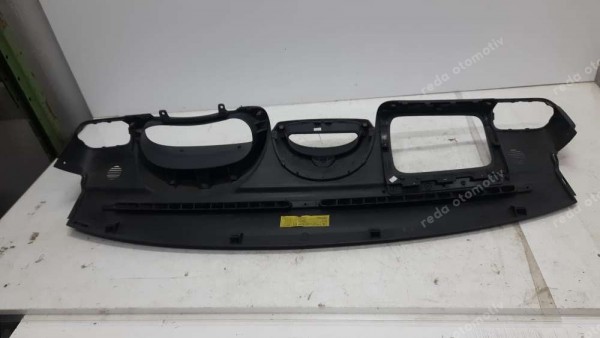 Renault Clio 2 Torpido Göğüs Üst Parça Orjinal Sıfır 8200133960 YP (AA-130)