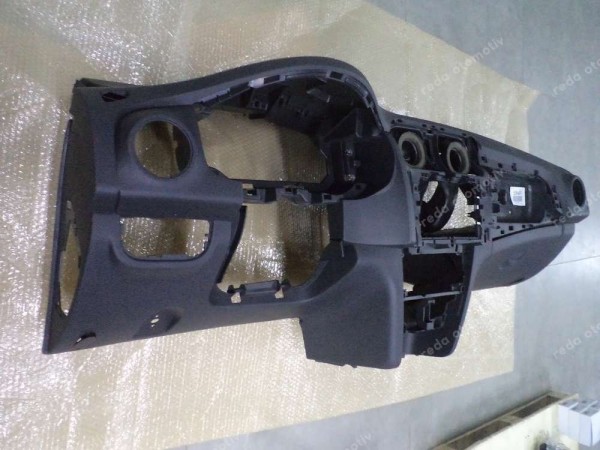 Dacia Logan 2 Torpido Göğüs Orj Sıfır 682001684R YP (AB-130)