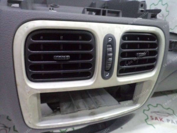 Renault Clio 2 Torpido Alt Parça Orjinal 7700434131 YP (AC-130)