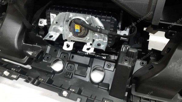 Renault Taliant Dacia Jogger Torpido Göğüs 681002281R HP CP (AD-130)