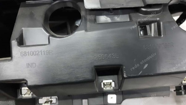 Renault Taliant Dacia Jogger Torpido Göğüs 681002281R HP CP (AD-130)