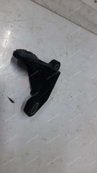 Renault Megane 4 Radyatör Üst Ayağı 625231525R CP (HE-120)