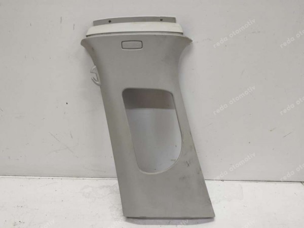 Volkswagen Jetta Orta Sağ Üst Direk İç Kaplaması Trimi 5C6867243 SP HP (DA110)