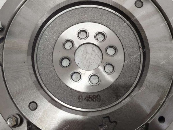 Toyota Yaris Hybrit Volant 13451-15110 13451-F3030 SP (EC120)