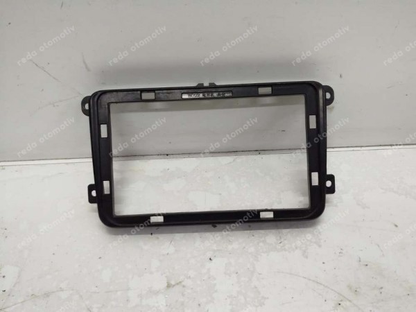 Volkswagen Jetta Navigasyon Tablet Çerçevesi SP (EA-111)