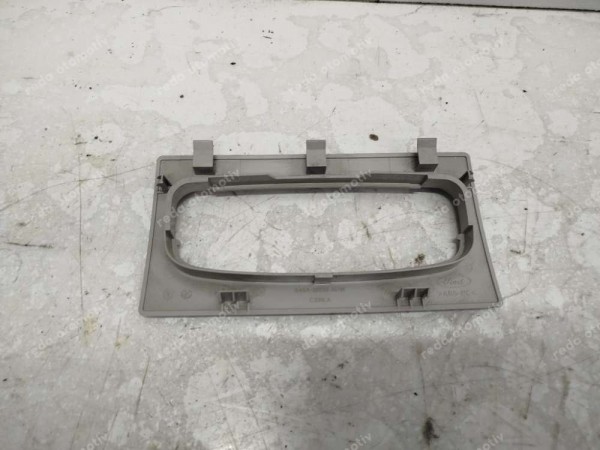 Ford Fiesta Tavan Aydınlatma Lamba Çerevesi 8A61-13733-AB CP (FB125)