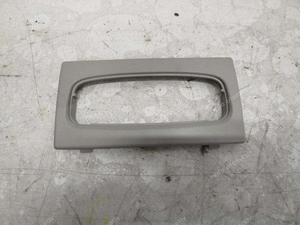 Ford Fiesta Tavan Aydınlatma Lamba Çerevesi 8A61-13733-AB CP (FB125)