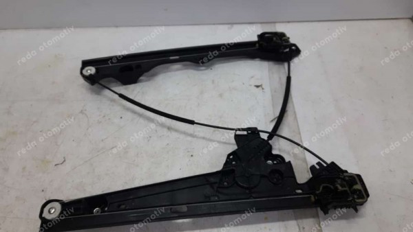 Ford Courier Sağ Cam Krikosu R2X6-V23200 BA Amb. YP (DE-110)