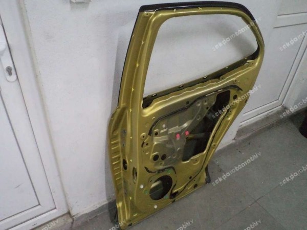 Toyota Yaris Cross Sağ Arka Kapı Orjinal 67003-K2010 CP