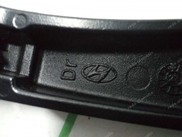 Hyundai Tucson Sol Silecek Kolu ve Süpürgesi Orj Sökme 98311-N7000 YP (IF120)