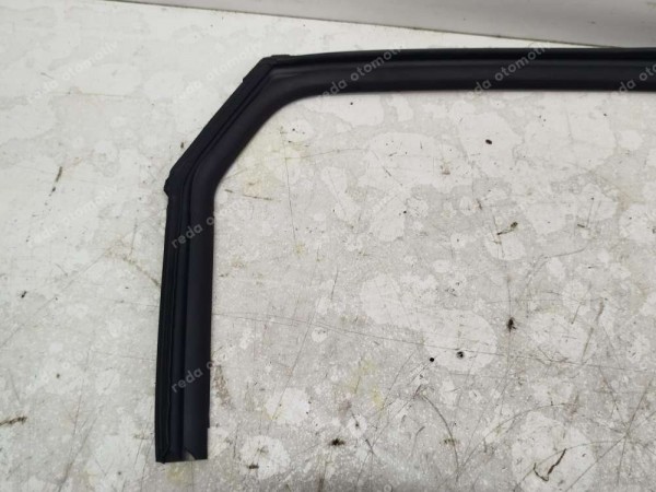 Hyundai Tucson Sağ Arka Kapı Cam Fitili 83540-N7000 SP (DD112)