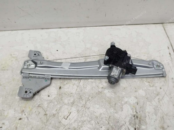 Hyundai Tucson Sağ Arka Kapı Cam Krikosu Motoru 83460-N7010 SP (BA120)