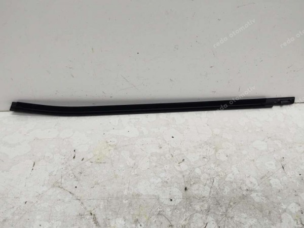Hyundai Tucson Sağ Ön Kapı Dış Sıyırıcı Fitili 82220-N7000 SP (KH120)