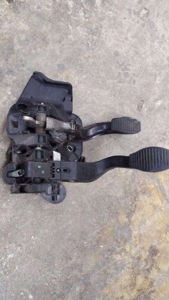 Opel Corsa D Fren/Debriyaj Pedalı 55703354 CP (AC-110)