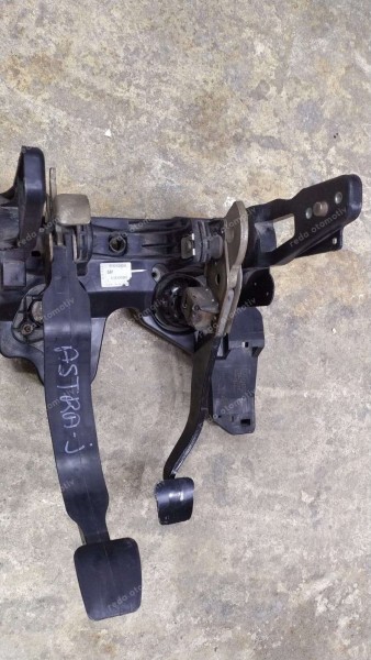 Opel Astra J Pedal Takımı Komple B16XER Motor GM Orijinal 39032859 CP (AC-110)