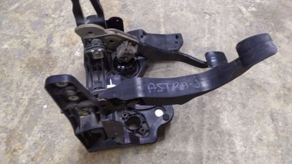 Opel Astra J Pedal Takımı Komple B16XER Motor GM Orijinal 39032859 CP (AC-110)