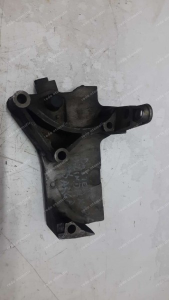 Renault Megane 3 Fluence Silindir Kapak Ön Bağlantı Braketi 8200101196 CP (AA-120)