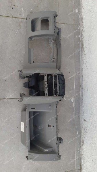 Renault Clio 2 Torpido Göğüs Alt Parça 8200432032 HP CP (HC-130)