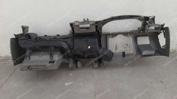 Renault Clio 2 Torpido Göğüs Alt Parça 8200432032 HP CP (HC-130)