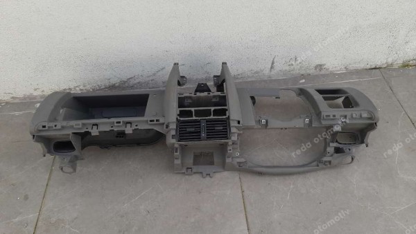 Renault Clio 2 Torpido Göğüs Alt Parça 8200432032 HP CP (HC-130)