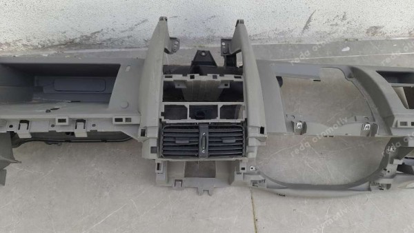 Renault Clio 2 Torpido Göğüs Alt Parça 8200432032 HP CP (HC-130)
