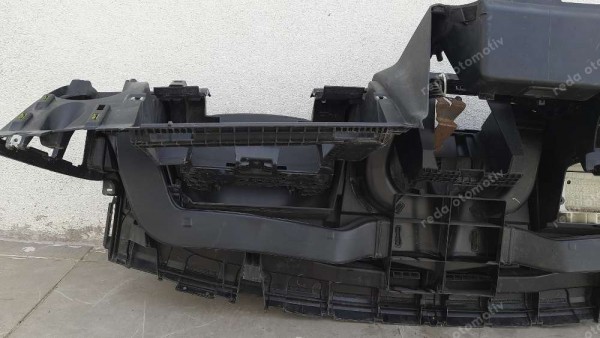 Volkswagen Amorok Torpido Göğüs 2H3857059 2H3857052 HP CP (HC-130)