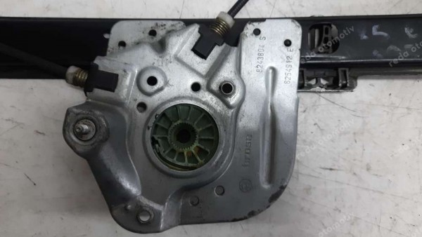 BMW X5 E53 SUV için Sağ Ön Cam Kaldırma Mekanizması 8254912 E 8243804 S CP (DE-110)