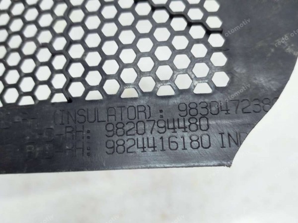 Opel Corsa F Ön Cam Izgarası Sağ Bakaliti 9830472380 9820794480 CP HP (GI130)